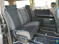 Nissan ELGRAND лот № 32 оценка 3.5  с аукциона в Японии 4