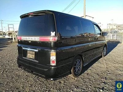 Nissan ELGRAND  с аукциона в Японии