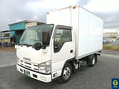Isuzu ELF  с аукциона в Японии