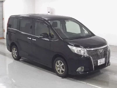 Toyota ESQUIRE  с аукциона в Японии