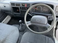 Toyota DYNA лот № 1885 оценка RA  с аукциона в Японии 1