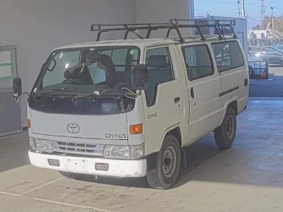 Toyota DYNA  с аукциона в Японии