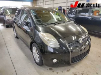 Toyota VITZ  с аукциона в Японии