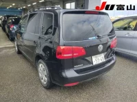 Volkswagen GOLF TOURAN лот № 1045 оценка 3.5  с аукциона в Японии 1