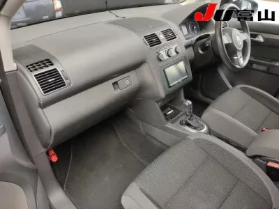 Volkswagen GOLF TOURAN  с аукциона в Японии