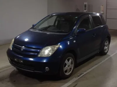 Toyota IST  с аукциона в Японии