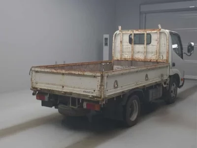 Toyota DYNA  с аукциона в Японии