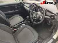 BMW MINI лот № 1049 оценка 3.5  с аукциона в Японии 4