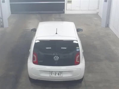Volkswagen UP  с аукциона в Японии