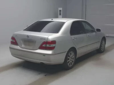 Toyota BREVIS  с аукциона в Японии