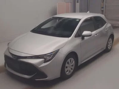 Toyota COROLLA SPORT  с аукциона в Японии