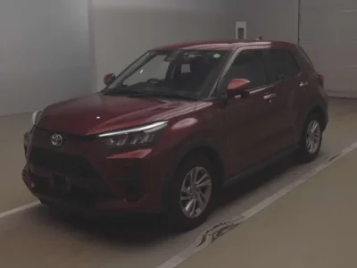 Toyota RAIZE  с аукциона в Японии