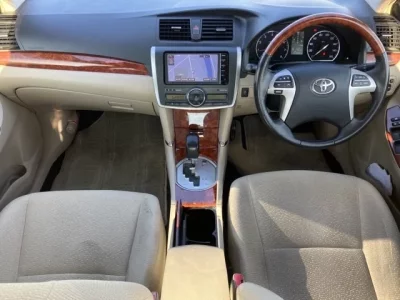 Toyota ALLION  с аукциона в Японии