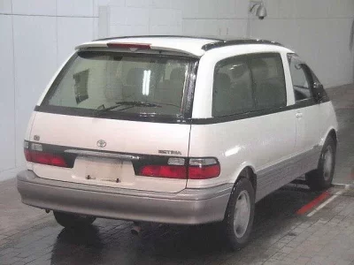 Toyota ESTIMA  с аукциона в Японии