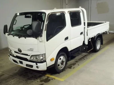 Toyota DYNA  с аукциона в Японии
