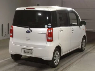 Subaru LUCRA  с аукциона в Японии