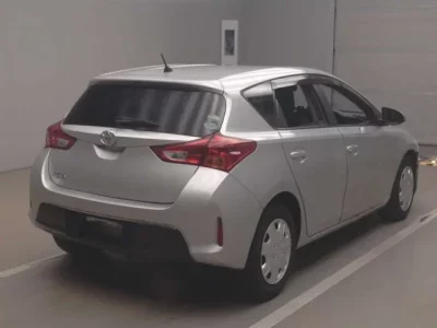 Toyota AURIS  с аукциона в Японии