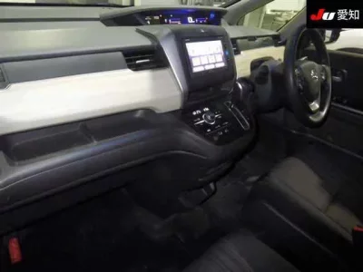 Honda FREED  с аукциона в Японии