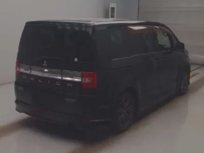 Mitsubishi DELICA D5  с аукциона в Японии