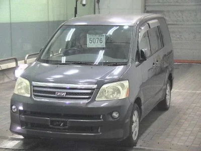 Toyota NOAH  с аукциона в Японии