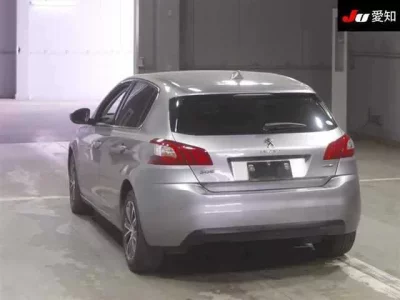 Peugeot 308  с аукциона в Японии