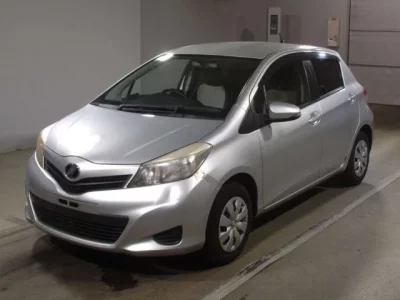 Toyota VITZ  с аукциона в Японии