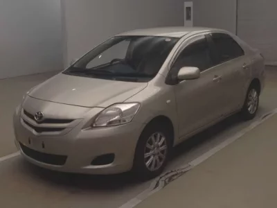 Toyota BELTA  с аукциона в Японии