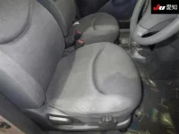 Toyota VITZ лот № 30472 оценка 3.5  с аукциона в Японии 4