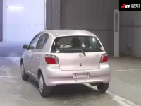 Toyota VITZ лот № 30472 оценка 3.5  с аукциона в Японии 1