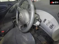 Toyota VITZ лот № 30489 оценка 3.5  с аукциона в Японии 2