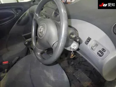 Toyota VITZ  с аукциона в Японии