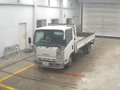 Isuzu ELF  с аукциона в Японии