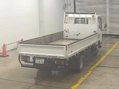 Isuzu ELF  с аукциона в Японии