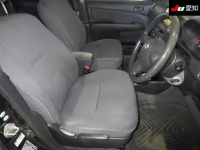 Toyota SUCCEED  с аукциона в Японии