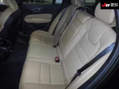 Volvo V60  с аукциона в Японии