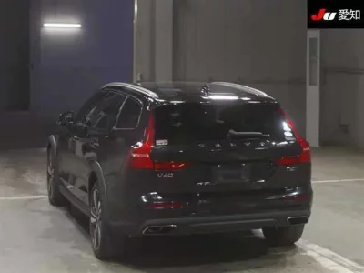 Volvo V60  с аукциона в Японии
