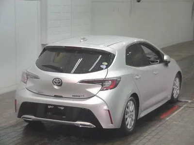 Toyota COROLLA SPORT  с аукциона в Японии