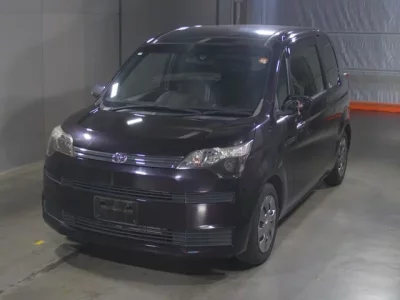 Toyota SPADE  с аукциона в Японии