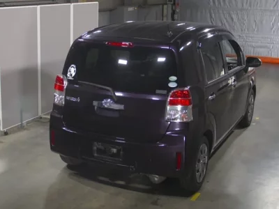 Toyota SPADE  с аукциона в Японии