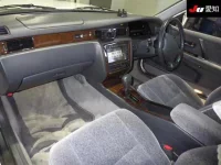 Toyota CROWN лот № 4169 оценка 3.5  с аукциона в Японии 2