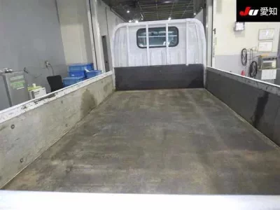 Isuzu ELF  с аукциона в Японии