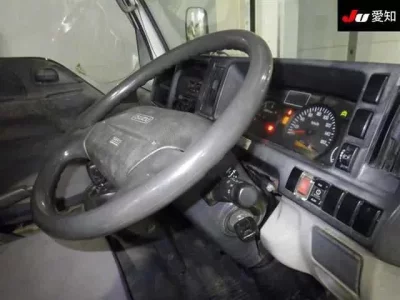 Isuzu ELF  с аукциона в Японии