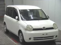 Toyota SIENTA лот № 5250 оценка R  с аукциона в Японии 1
