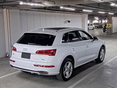 Audi Q5  с аукциона в Японии