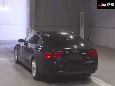 Audi A5  с аукциона в Японии