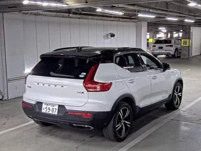 Volvo XC40  с аукциона в Японии