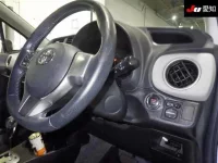 Toyota VITZ лот № 30713 оценка 3  с аукциона в Японии 4