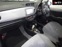 Toyota VITZ лот № 30713 оценка 3  с аукциона в Японии 2