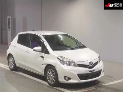 Toyota VITZ  с аукциона в Японии