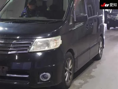 Nissan SERENA  с аукциона в Японии